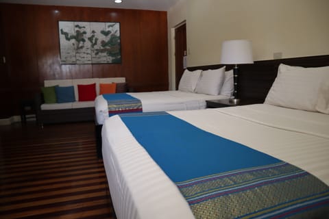 Junior Room, 1 Bedroom | In-room safe, free WiFi, bed sheets