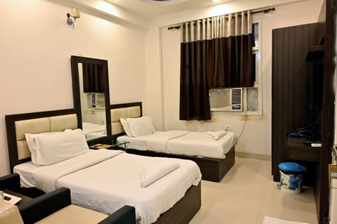 Deluxe Double Room | Free WiFi, bed sheets