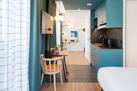 In-room safe, individually furnished, desk, laptop workspace