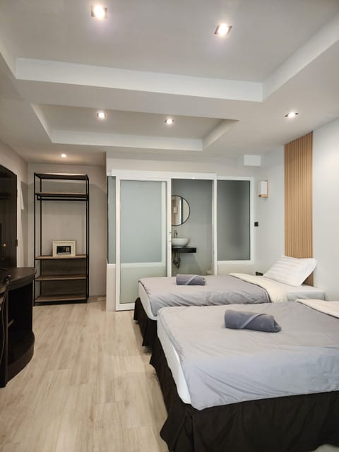 Standard Twin Room, 2 Twin Beds | In-room safe, free WiFi, bed sheets