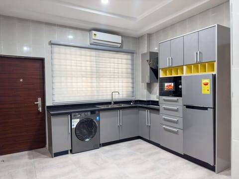 Luxury Apartment, 1 Bedroom | Private kitchen | Fridge, microwave, cookware/dishes/utensils