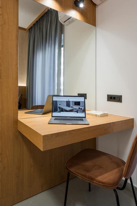Premium Apartment | 1 bedroom, desk, laptop workspace, blackout drapes