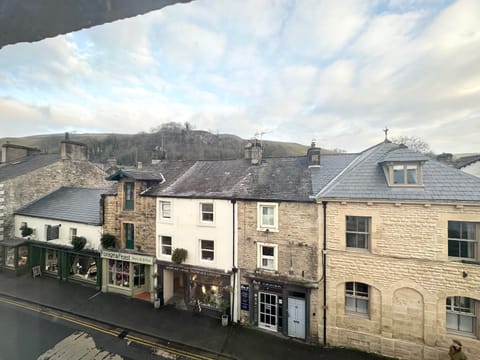 Apartment | 1 bedroom, iron/ironing board, Internet