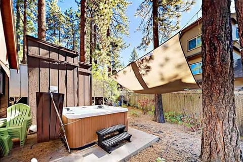 Cabin, 2 Bedrooms | Outdoor spa tub