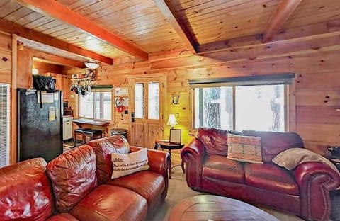 Cabin, 2 Bedrooms | Interior