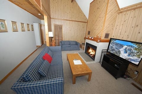 Cabin, 3 Bedrooms | Interior