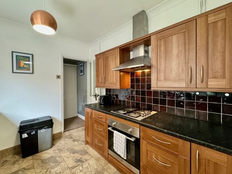 Family House | Private kitchen | Full-size fridge, microwave, oven, stovetop