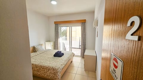 Standard Double Room | Desk, iron/ironing board, free WiFi, bed sheets