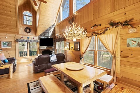 Cabin, 3 Bedrooms | Interior