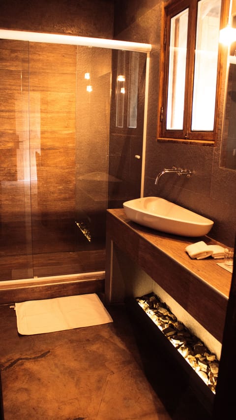 Classic Double Room, Mountain View | Bathroom | Shower, bathrobes, slippers, bidet