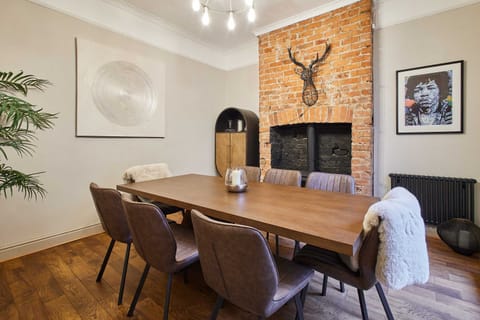 House | 3 bedrooms, iron/ironing board