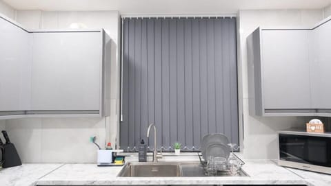 House | Private kitchen | Fridge, microwave, oven, stovetop