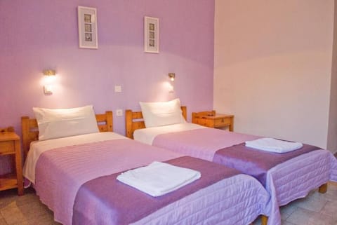 Double or Twin Room, Non Smoking | Blackout drapes, soundproofing, iron/ironing board, free WiFi