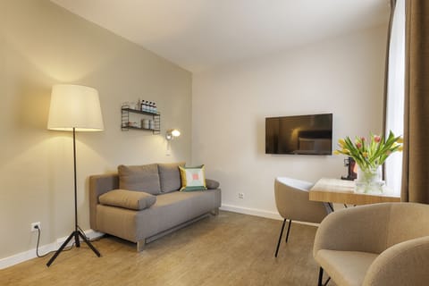 Deluxe Double Room | In-room safe, desk, laptop workspace, soundproofing