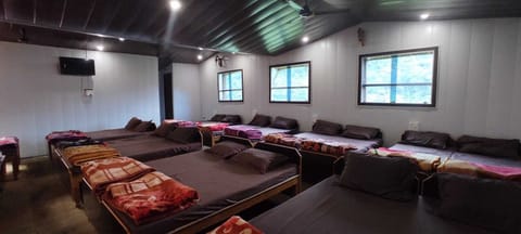 Shared Dormitory | Free WiFi