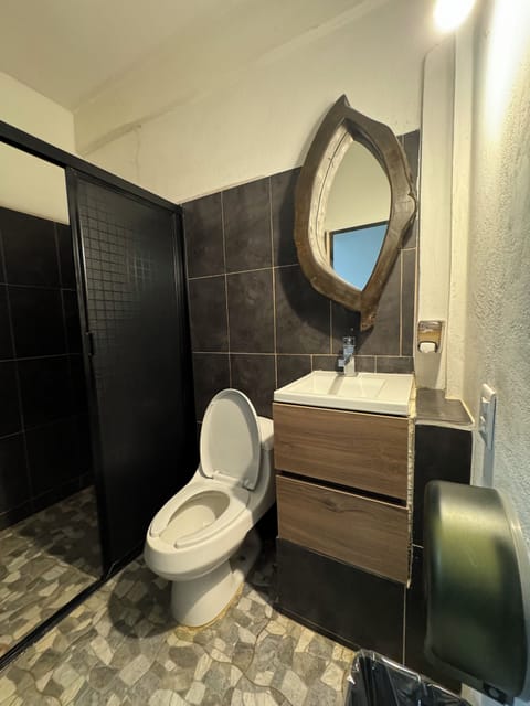 Standard Room | Bathroom