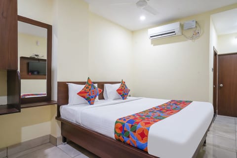 Deluxe Room | Egyptian cotton sheets, premium bedding, in-room safe, free WiFi