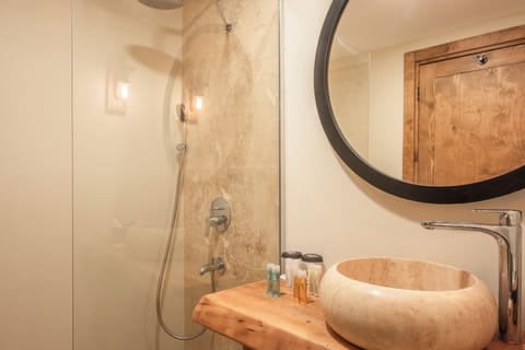 Deluxe Double Room | Premium bedding, minibar, in-room safe, soundproofing