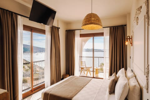 Panoramic Room, Sea View | Premium bedding, minibar, in-room safe, soundproofing
