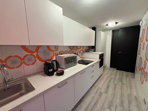 Apartment | Private kitchen | Full-size fridge, microwave, oven, stovetop