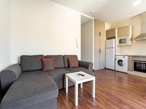 Apartment, 2 Bedrooms | Private kitchen | Full-size fridge, microwave, oven, stovetop