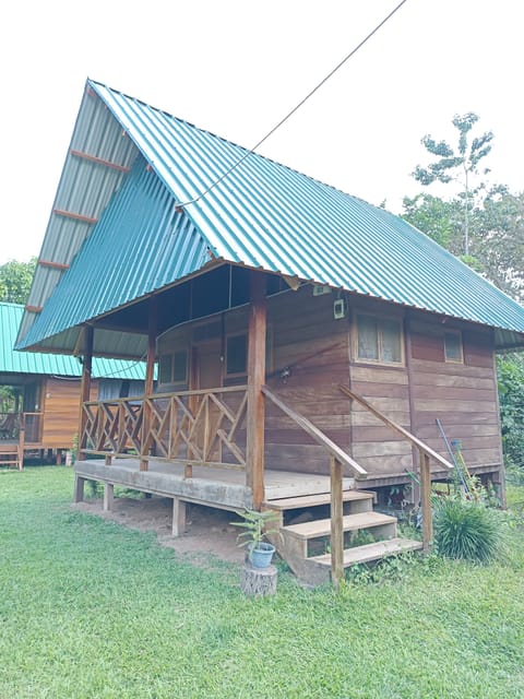 Family Cabin, Multiple Beds, Ensuite, Garden View | Free WiFi, bed sheets