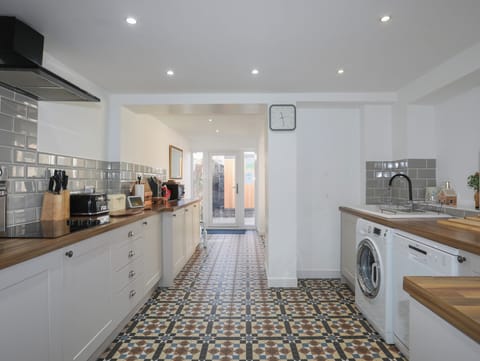 Fridge, dishwasher, electric kettle, toaster