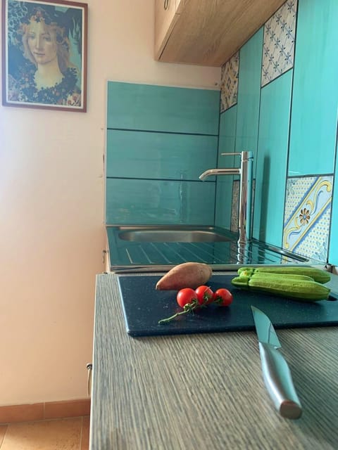 Panoramic Condo, 1 Double Bed with Sofa bed, Kitchenette, Mountain View | Private kitchen | Stovetop, electric kettle, cookware/dishes/utensils