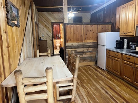 Luxury Cabin, Private Bathroom, Mountain View | Private kitchen | Microwave, coffee/tea maker, toaster, cleaning supplies