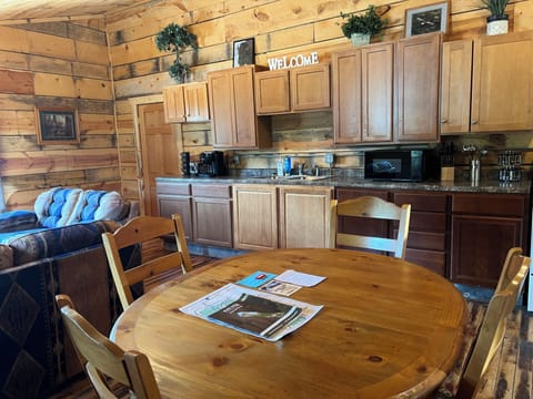 Grand Cabin | Private kitchen | Microwave, coffee/tea maker, toaster, cleaning supplies