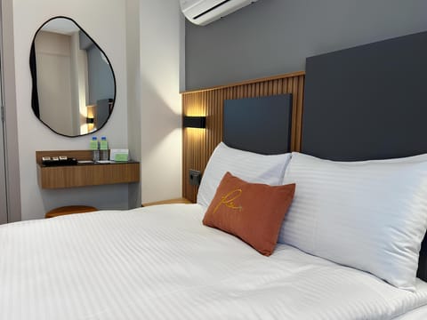 Comfort Double Room | Desk, soundproofing, free WiFi, bed sheets