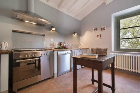 Deluxe Villa, Private Pool | Private kitchen | Toaster, highchair, cookware/dishes/utensils