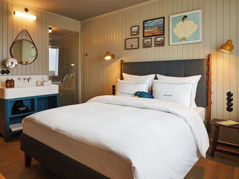 Medium Room | Premium bedding, free minibar, in-room safe, individually decorated