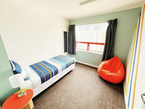 Single Room with Shared Bathroom | Free WiFi, bed sheets