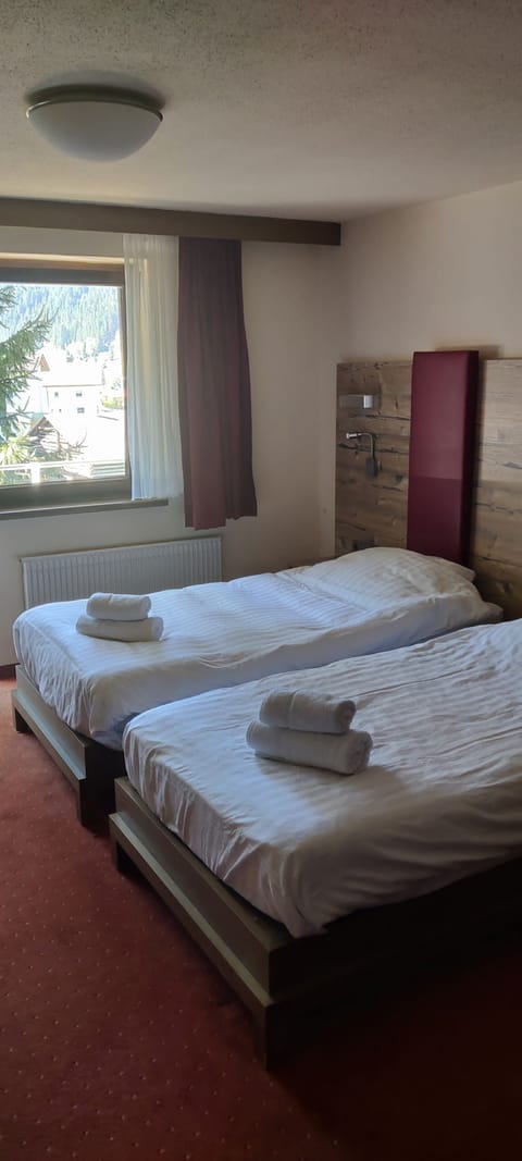 Triple Room | Free WiFi, bed sheets