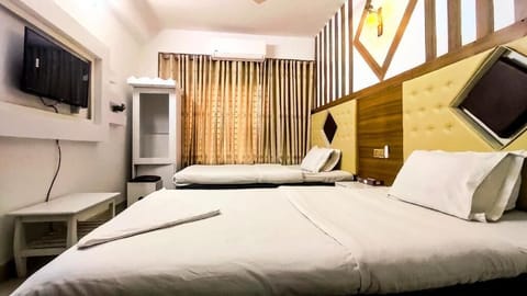 Deluxe Twin Room | Desk, soundproofing, free WiFi, bed sheets