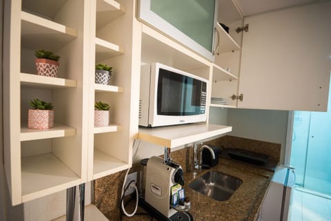 Apartment | Private kitchen | Microwave, cookware/dishes/utensils