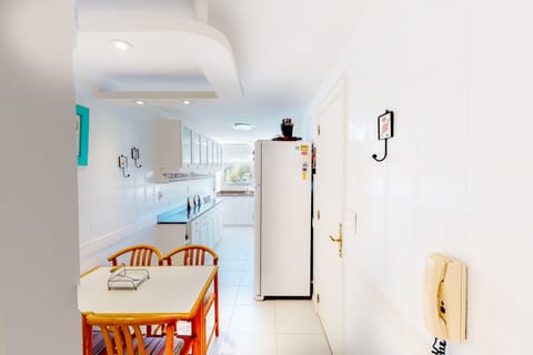 Family Apartment, Ocean View | Private kitchen | Fridge, microwave, oven, dishwasher