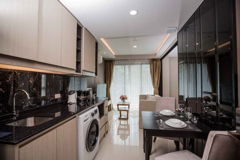 Comfort Apartment, Partial Sea View | Private kitchen | Fridge, microwave, stovetop, coffee/tea maker