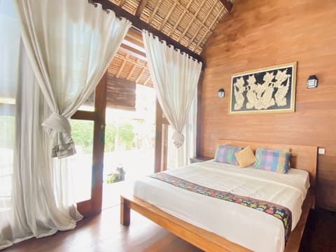 Deluxe Double Room, Pool View | Bed sheets