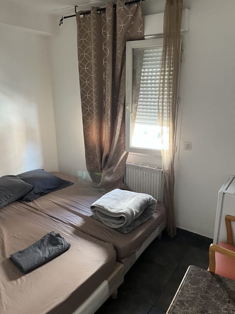 Basic Room, City View | Iron/ironing board, free WiFi