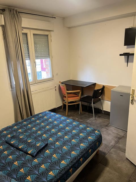 Basic Room, City View | Iron/ironing board, free WiFi