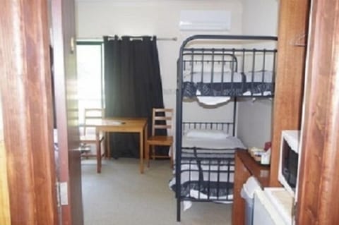 Shared Dormitory | Free WiFi