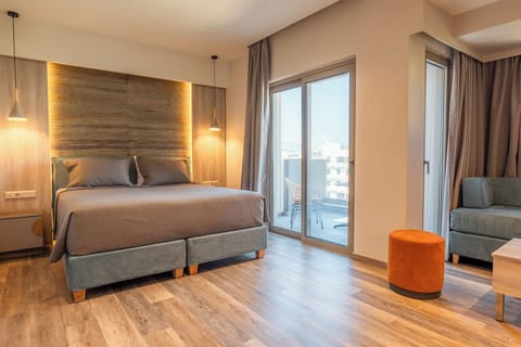 Junior Suite with Balcony | Soundproofing, free WiFi, bed sheets