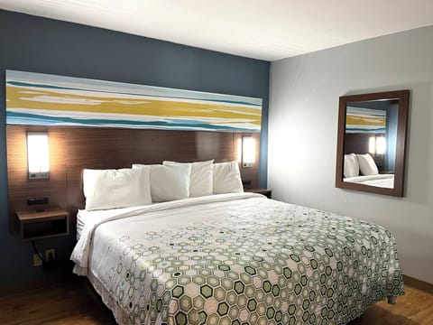 Desk, blackout drapes, iron/ironing board, free WiFi