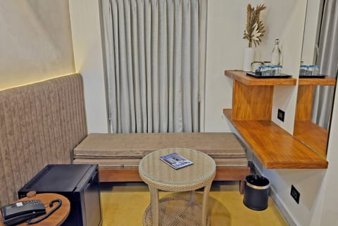 Deluxe Room | Individually furnished, desk, soundproofing, iron/ironing board