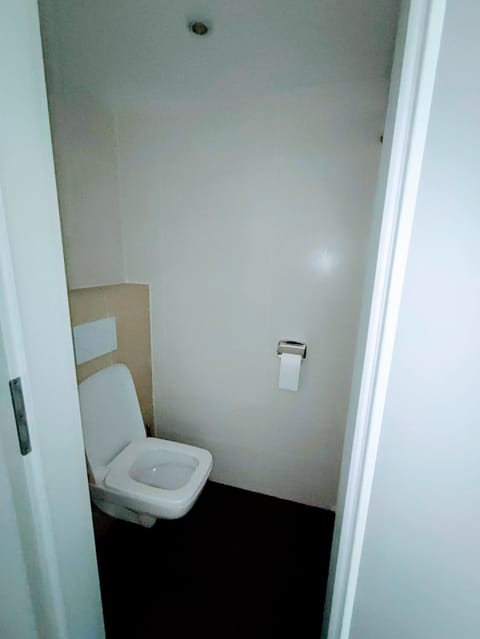 Room, 1 Bedroom, Smoking, Balcony | Bathroom