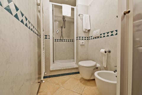 Standard Double or Twin Room, City View | Bathroom | Shower, free toiletries, hair dryer, towels