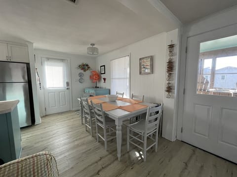 Cottage, 3 Bedrooms | Dining