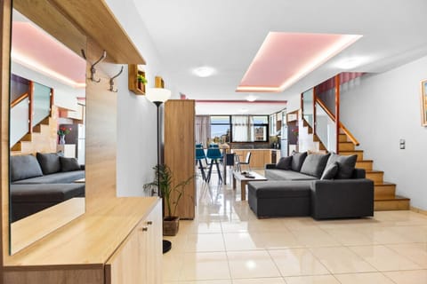 Apartment | 2 bedrooms, desk